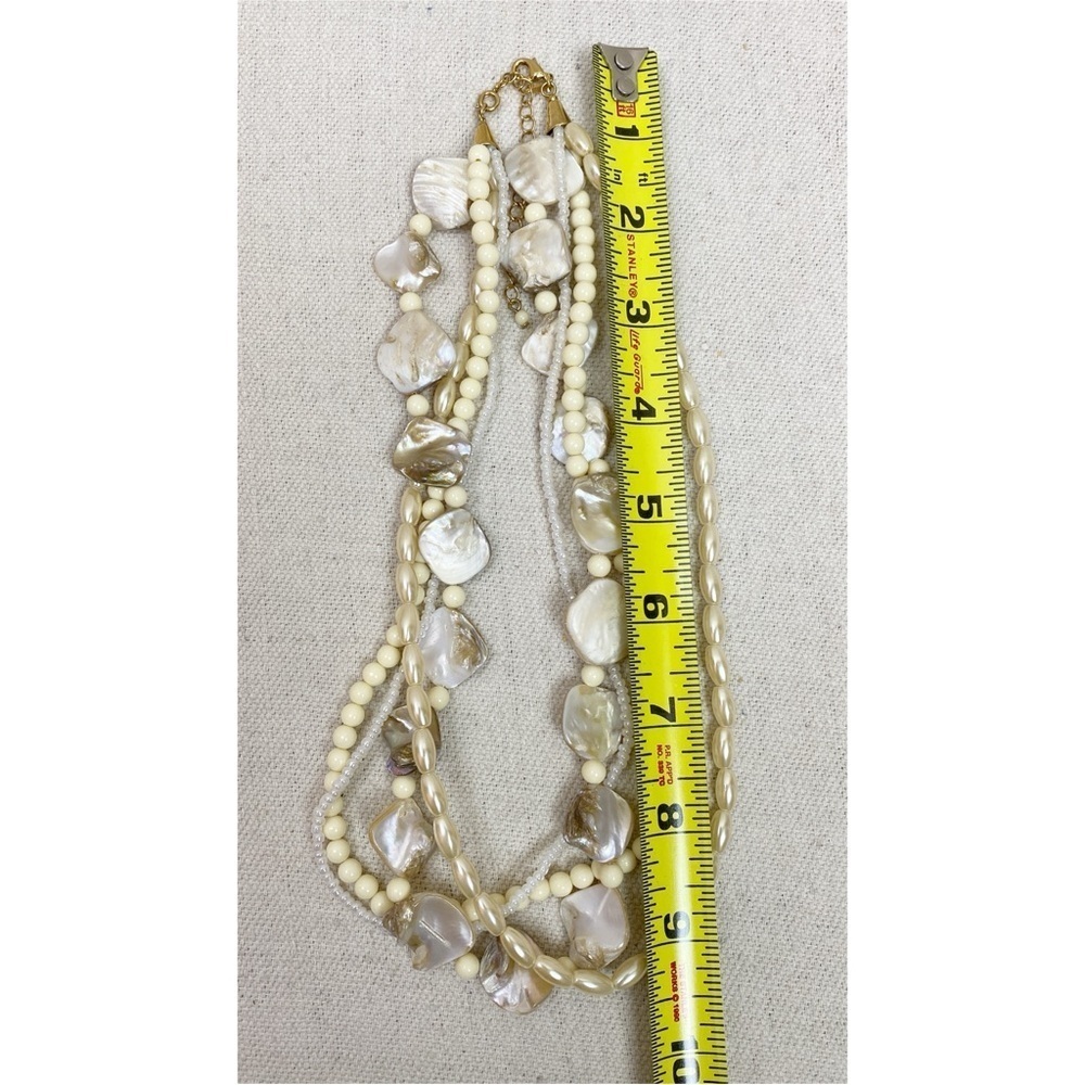 VINTAGE Avon Shell Multi Strand Necklace - Picture 6 of 6